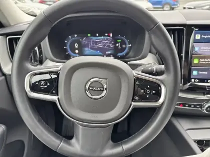 Photo 8 Volvo Xc60  T6 AWD Hybride rechargeable 253 ch+145 ch Geartronic 8