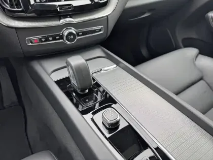 Photo 15 Volvo Xc60  T6 AWD Hybride rechargeable 253 ch+145 ch Geartronic 8