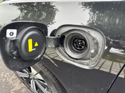 Photo 7 Volvo Xc60  T6 AWD Hybride rechargeable 253 ch+145 ch Geartronic 8