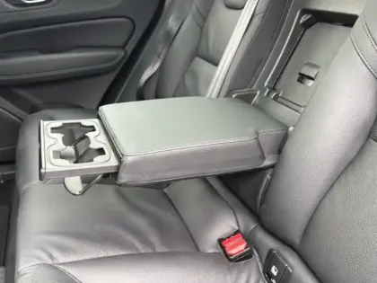 Photo 15 Volvo Xc60  T6 AWD Hybride rechargeable 253 ch+145 ch Geartronic 8