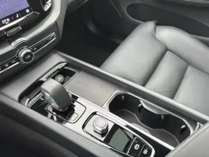 Photo 28 Volvo Xc60  T6 AWD Hybride rechargeable 253 ch+145 ch Geartronic 8