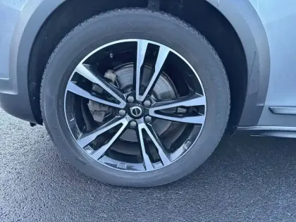 Photo 29 Volvo V90  Cross Country D4 AWD 190 ch Geartronic 8