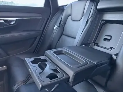 Photo 24 Volvo V90  Cross Country D4 AWD 190 ch Geartronic 8