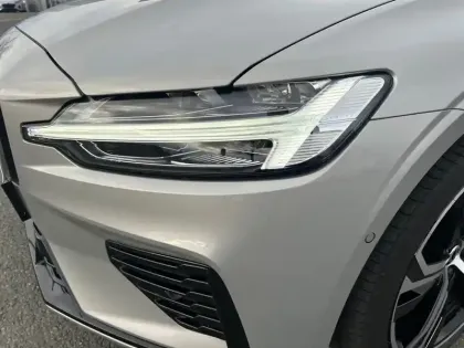 Photo 9 Volvo V60  T6 AWD Hybride Rechargeable 253 ch + 145 ch Geartronic 8