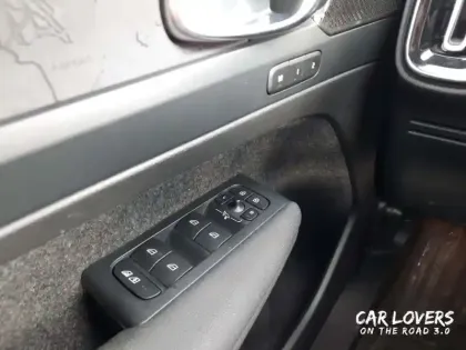 Photo 19 Volvo Xc40  Recharge 231 ch 1EDT