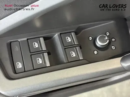 Photo 19 Audi Q3  35 TDI 150 ch S tronic 7