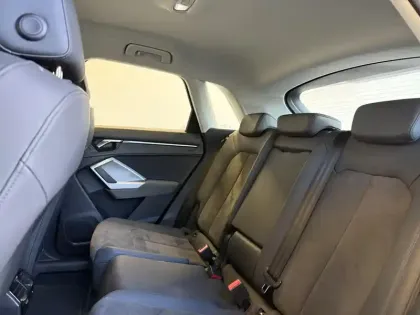 Photo 20 Audi Q3  35 TDI 150 ch S tronic 7