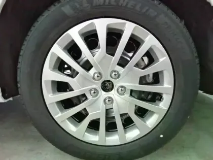 Photo 13 Peugeot Expert  Combi XL BlueHDi 180 S&S EAT8