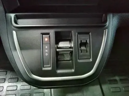 Photo 17 Peugeot Expert  Combi XL BlueHDi 180 S&S EAT8