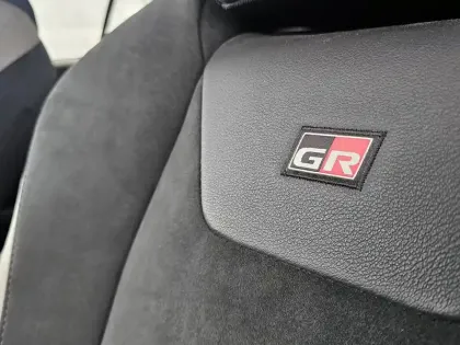 Photo 19 Toyota C-HR  HYBRIDE 2.0L 184