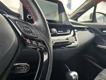 Photo 17 Toyota C-HR  HYBRIDE 2.0L 184