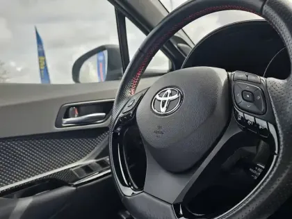 Photo 15 Toyota C-HR  HYBRIDE 2.0L 184