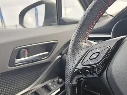 Photo 16 Toyota C-HR  HYBRIDE 2.0L 184