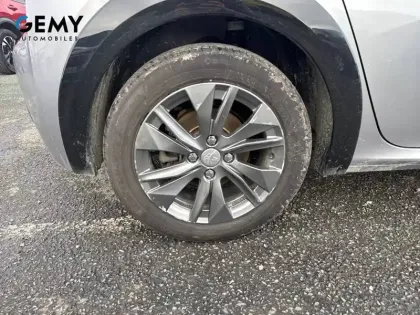 Photo 11 Peugeot 208  Electrique 50 kWh 136ch