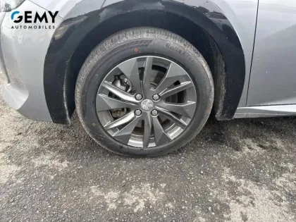 Photo 13 Peugeot 208  Electrique 50 kWh 136ch