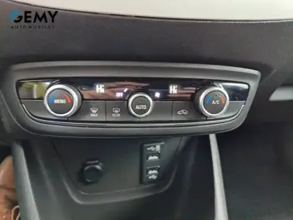 Photo 52 Opel Crossland X Gén. I Ph1 Design 120 ans 5