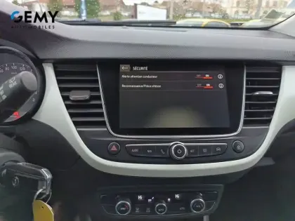 Photo 78 Opel Crossland X  1.2 Turbo 110 ch