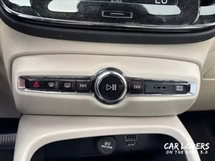 Photo 28 Volvo Xc40  T4 Recharge 129+82 ch DCT7