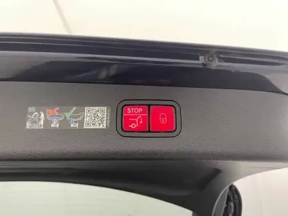 Photo 33 Mercedes Classe E  Break 300 e Hybrid EQ 9G-Tronic