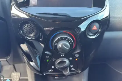 Photo 21 Peugeot 108  VTi 72ch S&S BVM5