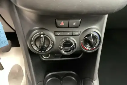 Photo 15 Peugeot 208  PureTech 82ch S&S BVM5