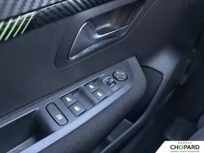 Photo 18 Peugeot 208  PureTech 75 S&S BVM5