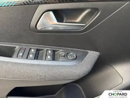 Photo 18 Peugeot 208  PureTech 75 S&S BVM5