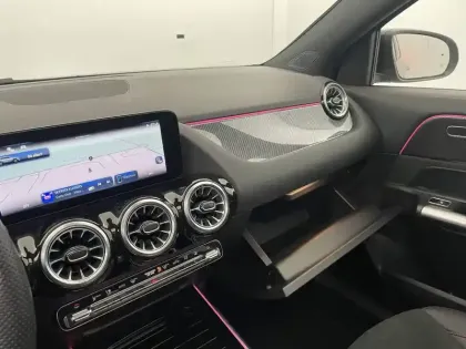 Photo 35 Mercedes GLA  250 e Hybrid EQ 8G-DCT