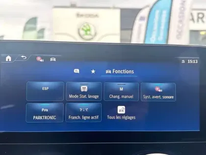 Photo 51 Mercedes GLA  200 7G-DCT