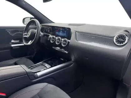 Photo 8 Mercedes GLA  200 7G-DCT