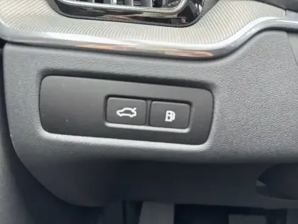 Photo 18 Volvo Xc60  T8 AWD Hybride rechargeable 310 ch+145 ch Geartronic 8