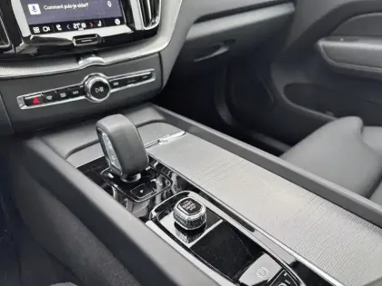 Photo 16 Volvo Xc60  T8 AWD Hybride rechargeable 310 ch+145 ch Geartronic 8