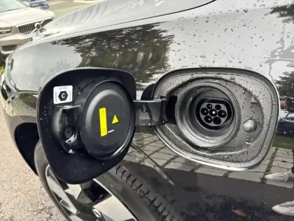 Photo 7 Volvo Xc60  T8 AWD Hybride rechargeable 310 ch+145 ch Geartronic 8