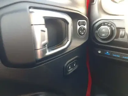 Photo 19 Jeep Wrangler  Unlimited 4xe 2.0 l T 380 ch PHEV 4x4 BVA8