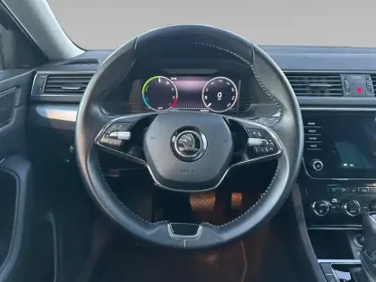 Photo 11 Skoda Superb  1.4 TSI PHEV 218 ch DSG6