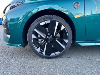 Photo 52 Peugeot 308  Hybrid 145 e-DCS6