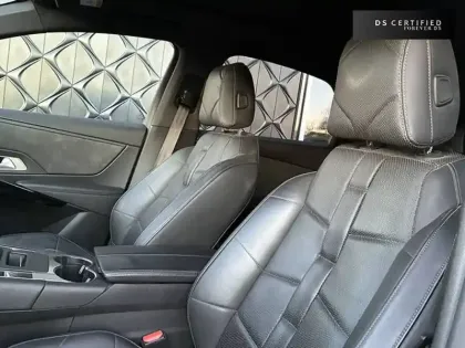 Photo 8 DS Ds 7 DS7 Crossback Hybride 300 E-Tense EAT8 4x4