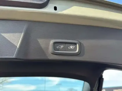 Photo 10 Volvo Xc40  B3 163 ch DCT7