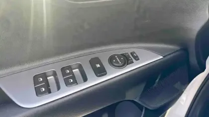 Photo 14 Kia Stonic  1.0 T-GDi 120 ch MHEV BVM6