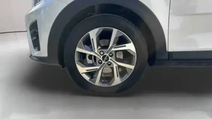 Photo 10 Kia Stonic  1.0 T-GDi 120 ch MHEV BVM6