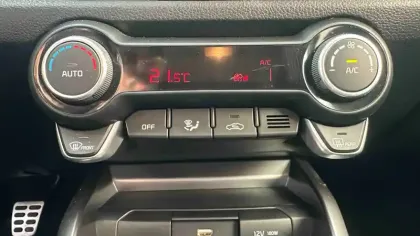 Photo 18 Kia Stonic  1.0 T-GDi 120 ch MHEV BVM6