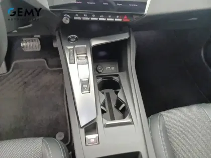 Photo 34 Peugeot 308  PureTech 130ch S&S EAT8