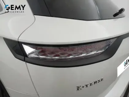 Photo 41 DS DS 7 DS7 Crossback Hybride E-Tense 225 EAT8
