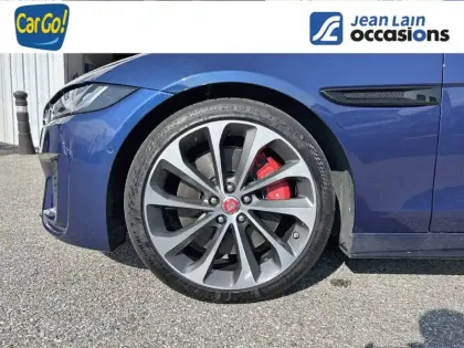 Photo 11 Jaguar Xe  D200 MHEV BVA
