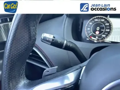 Photo 17 Jaguar Xe  D200 MHEV BVA