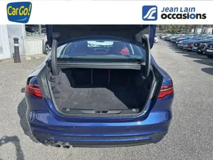 Photo 13 Jaguar Xe  D200 MHEV BVA