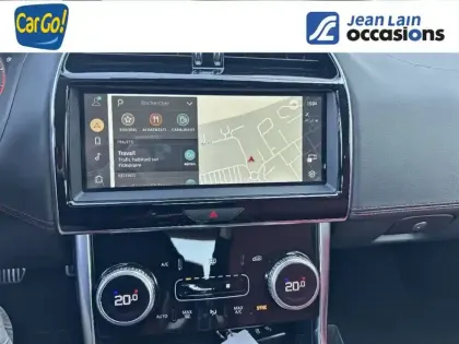 Photo 14 Jaguar Xe  D200 MHEV BVA