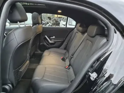 Photo 8 Mercedes Classe A  180 7G-DCT