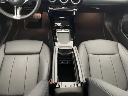 Photo 97 Mercedes Classe A  180 7G-DCT