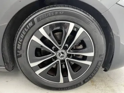 Photo 18 Mercedes Classe A  180 7G-DCT